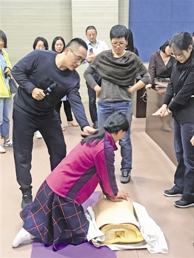 应急救护培训 走进水利系统.jpg