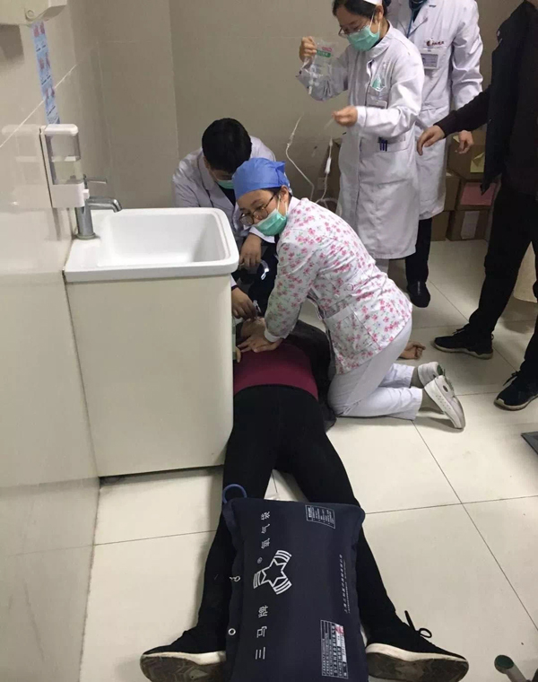 抢救.jpg